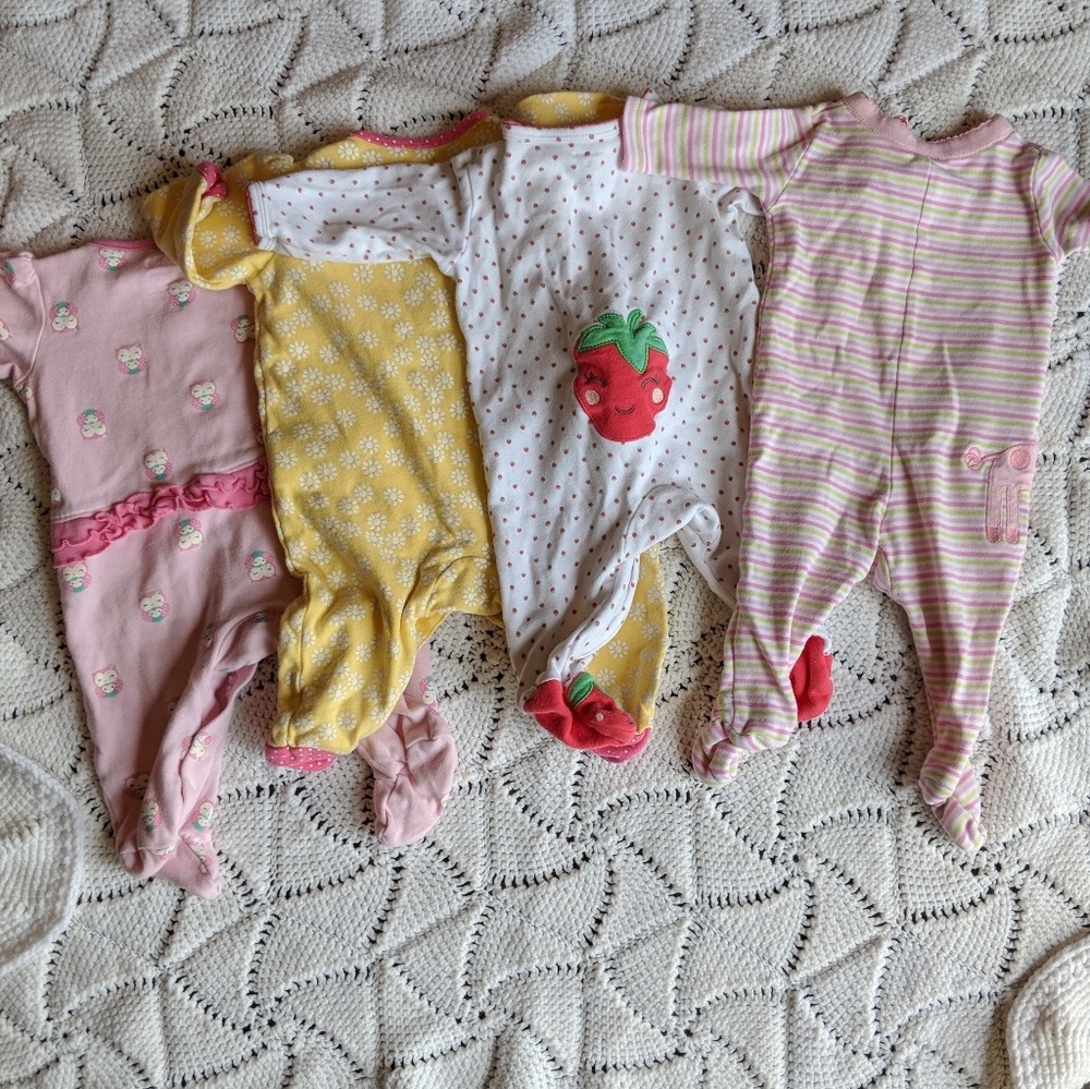 0-3M Footies/Sleepers - Picture 3 of 3